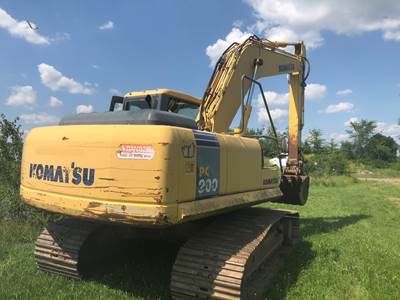 Komatsu PC200-7 Excavator - Hammer