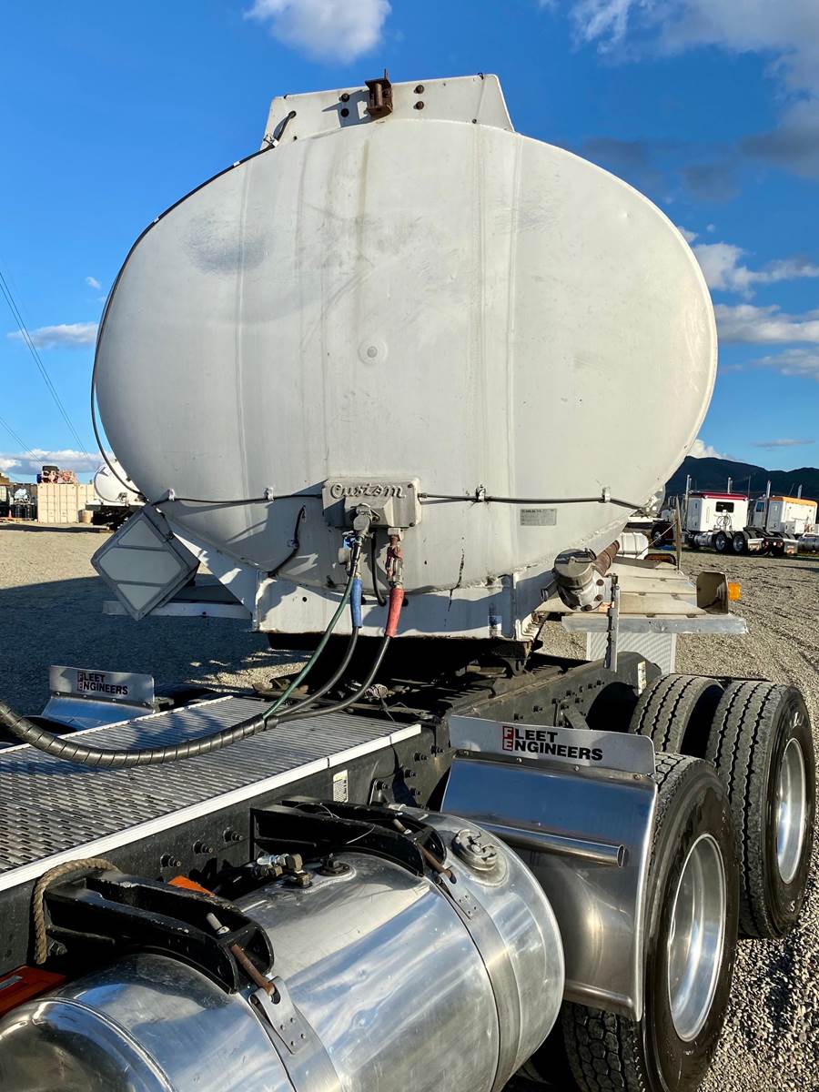 1985 Custom MC 306 / 9000 GAL/ 4 COMPARTMENT Tank Trailer For Sale