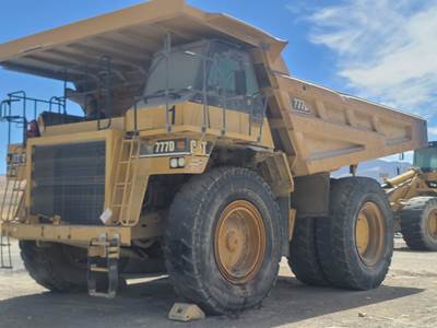 2002 Caterpillar 777D Off-Highway Truck