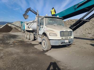 2012 Kenworth Dump Truck