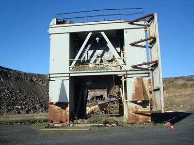 2002 JCI 10121-32HDS Rip Rap Plant