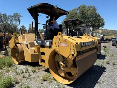 2008 Caterpillar CB-564D Smooth Drum Roller Compactor