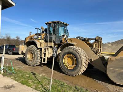 2016 Caterpillar 982M Wheel Loader - Bucket