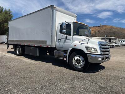 2016 Hino 338 Box Truck