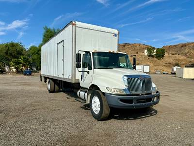 2017 International 4300 Box Truck