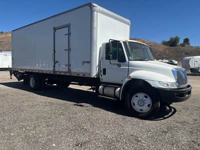 2018 International 4300 Box Truck