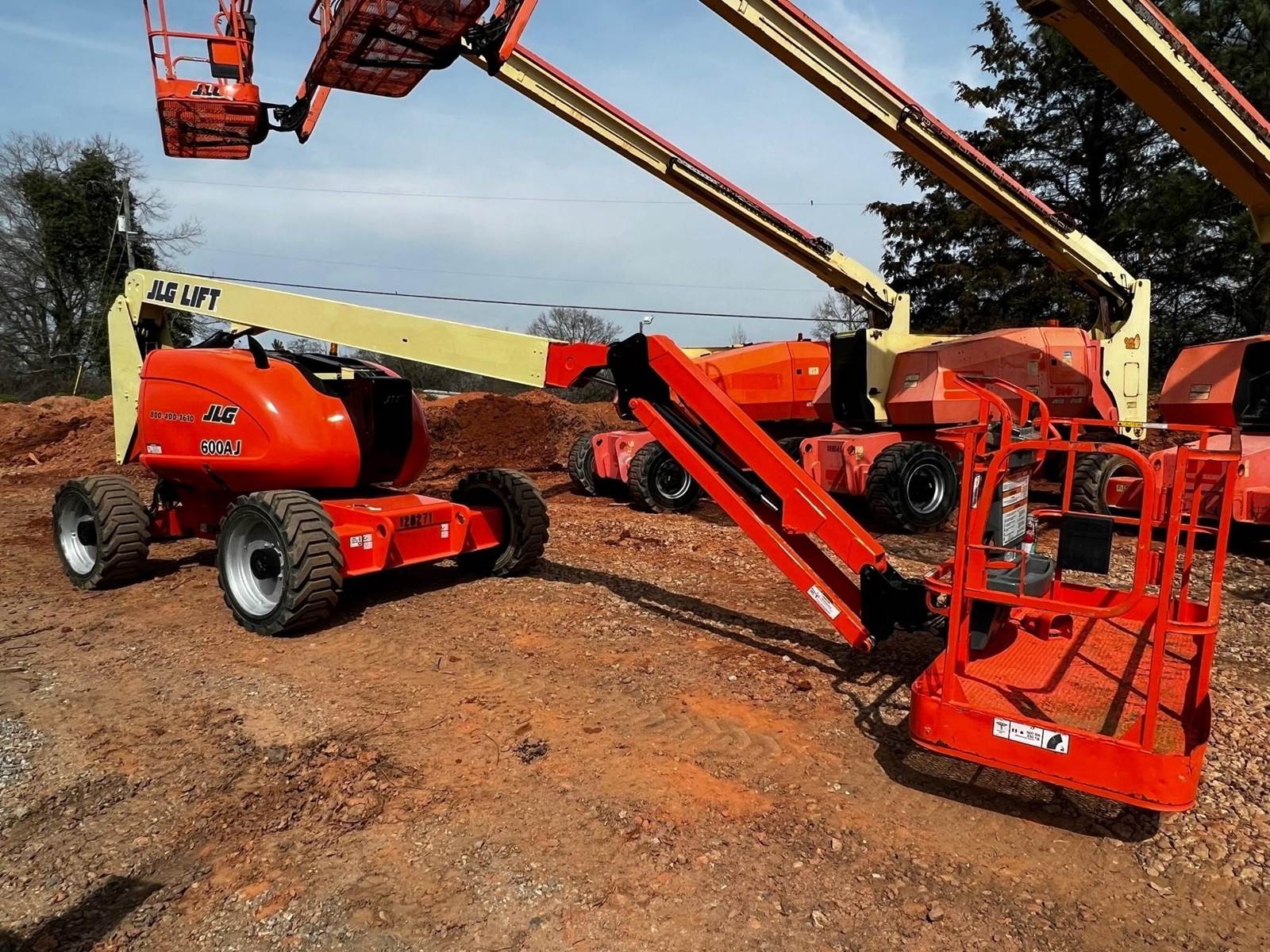 2014 JLG 600AJ Articulating Boom Lift For Sale, 2,144 Hours Dallas