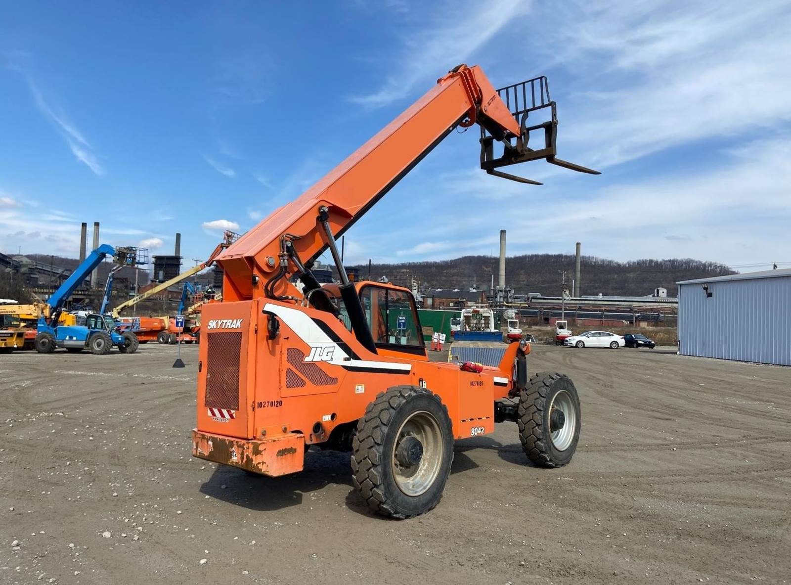 2014 SkyTrak 8042 Telehandler 8000lb Capacity, 42ft Lift Height For