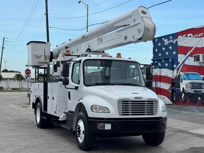 Altec AA55 MH ARTICULATING BOOM W/ MATERIAL HANDLING JIB MOUNTED ON A 2018 FREIGHTLINER M2-106, 60' WORKING HEIGHT, CUMMINS POWER