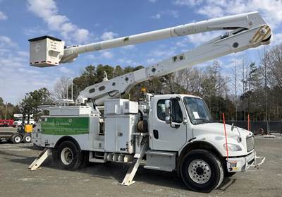Altec AA55E MH 61' ARTICULATING BOOM W/ MATERIAL HANDLING JIB MOUNTED ON A 2018 FREIGHTLINER M2-106, EXTENDED SIDE REACH VERSION