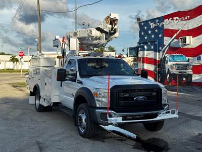 2016 FORD F-550SD EQUIPPED W/ ALTEC AT40M 45' BOOM, 4X4, 6.7L POWERSTROKE TURBO DIESEL, LEASE RETURN, XTRA CLEAN
