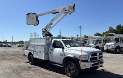 2016 RAM 5500 EQUIPPED W/ VERSALIFT SST-40-EIH BOOM, 45' WORKING HEIGHT, 27'9" SIDE REACH, ELECTRIC DRIVE, 4x4