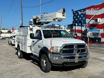 2016 RAM 5500 EQUIPPED W/ VERSALIFT SST-40-EIH BOOM, 45' WORKING HEIGHT, 27'9" SIDE REACH, ELECTRIC DRIVE, 4x4
