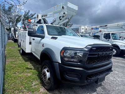 2023 RAM 5500 EQUIPPED WITH DUR-A-LIFT DTAX2 42FP BOOM, 180° PLATFORM ROTATION, NO OUTRIGGERS, LOW MILES