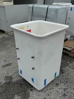 2025 Versalift Fiberglass Bucket Platform 8394-3 – OEM 32200-6 – Single Man