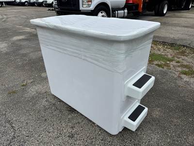 2025 Versalift Two-Man Fiberglass Bucket Platform – Motor Trike MTVL-0234 – 48" x 24"