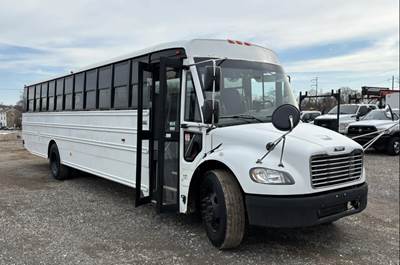 2018 Thomas Built SAF-T-LINER C2 School Bus, 60 Pax, Dual A/C, 1-Owner, 84k Original Miles, Excellent Condition