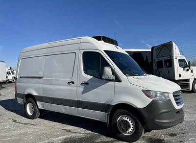 2019 Freightliner Sprinter 3500 Refrigerated Van Cargo Van - Carrier INTEGRA 30S Reefer, Off-Lease,***Many in Stock***