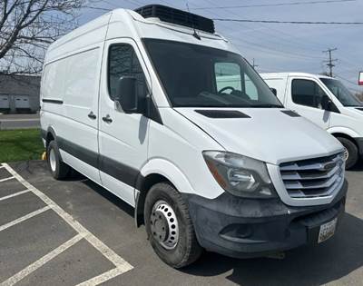 2019 Freightliner Sprinter 3500 Refrigerated Van Cargo Van - Carrier INTEGRA 30S Reefer, Off-Lease,***Many in Stock***