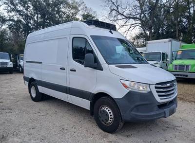 2019 Freightliner Sprinter 3500 Refrigerated Van  - Carrier INTEGRA 30S Reefer, Off-Lease,***Many in Stock***