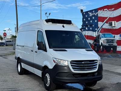2019 Freightliner Sprinter 3500 Refrigerated Van Cargo Van - Carrier INTEGRA 30S Reefer, Off-Lease,***Many in Stock***