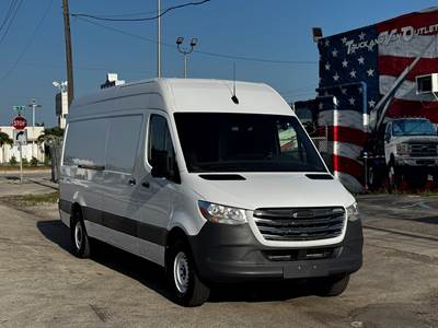 : 2019 FREIGHTLINER SPRINTER 2500 HIGH ROOF EXTENDED CARGO VAN – 3.0L TURBO DIESEL – 170" WHEELBASE – ONE OWNER – FLEET MAINTAINED