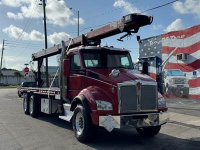 2016 Kenworth T-880,Cleasby FBR-6-40, 40' Conveyor, 27' Flatbed, Automatic Transmission, Ready for Work