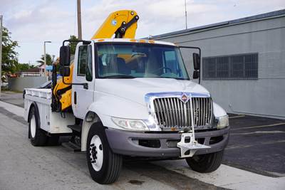 International DuraStar 4300 Crane Truck - 2018 Effer 135/3S Knuckle Boom Crane, 34ft Reach, Automatic