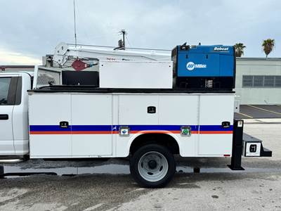 2017 Ford F-550 - Photo 10