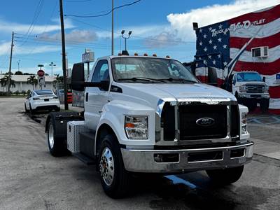 2021 FORD F-750 CAB & CHASSIS W/ 5TH WHEEL, UNDER CDL, AUX FUEL TANK, 6.7L TURBO DIESEL, AUTOMATIC, LIKE NEW