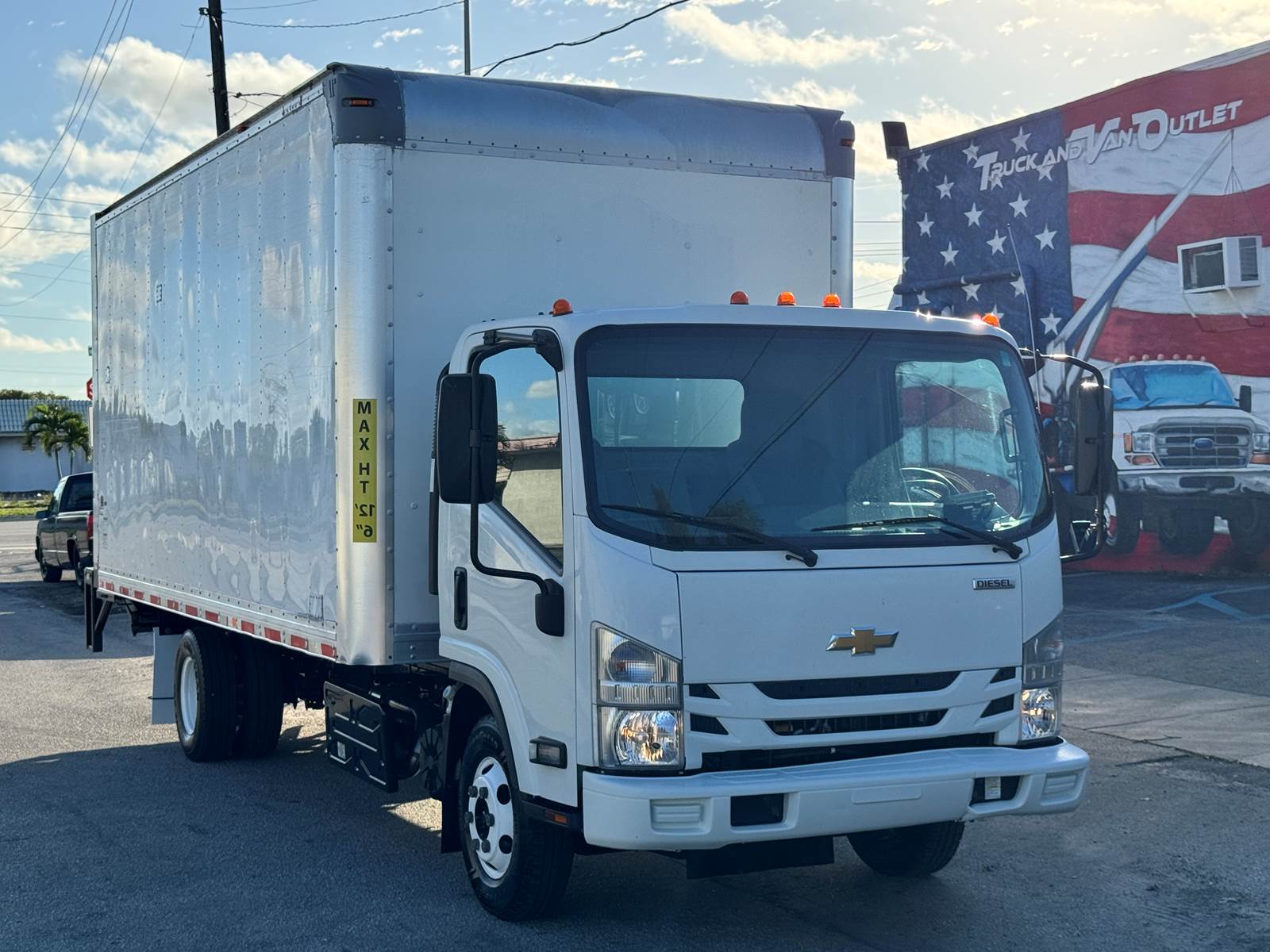 2020 Chevrolet Low Cab Forward Base's photo