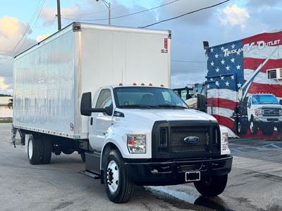 2022 Ford F-750 Box Truck 6.7L Diesel / 26' / Liftgate / Non-CDL