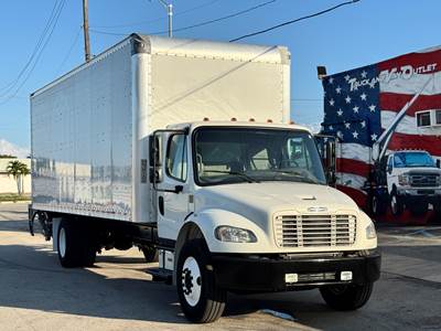 NON-CDL 2020 Freightliner Business Class M2-106 Moving Box Truck, Attic, Liftgate/Ramp Combo, 1-Owner, Low miles