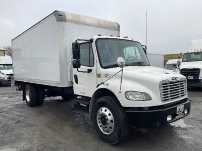 2019 Freightliner M2 106, 20' Box W/ Liftgate, Only 29K Original Miles, 580 Engine Hours, Like New Condition.