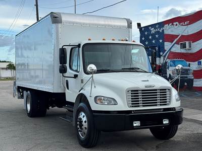 2019 Freightliner M2 106, 20' Box W/ Liftgate, Only 29K Original Miles, 580 Engine Hours, Like New Condition.