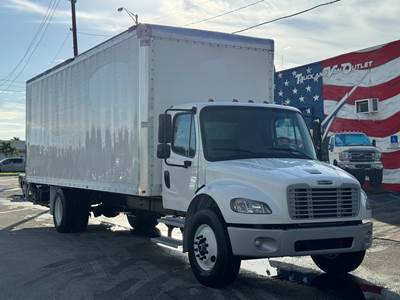 2023 FREIGHTLINER M2-106, NON-CDL 26' BOX TRUCK, TUCKAWAY LIFTGATE, CUMMINS POWER, 1-OWNER, LOW MILES