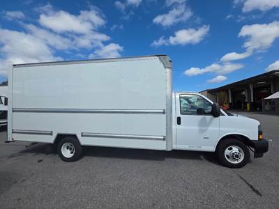 2021 GMC SAVANA G3500 CUTAWAY CUBE TRUCK, 16' BODY, WALK-UP RAMP, 94K MILES, 1-OWNER, READY FOR WORK
