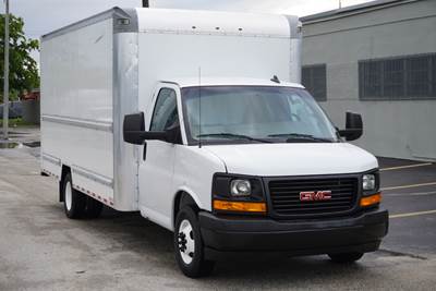  2017 GMC Savana G3500 16 ft Box Truck  6 Speed Automatic, Roll up Door, clean carfax, one owner