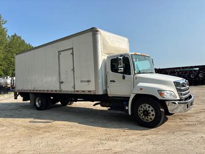 2022 HINO L6 BOX TRUCK, 26' BODY, 102" X 103", CUMMINS POWER, ALLISON AUTO, ALUMINUM WHEELS, CLEAN, 1-OWNER