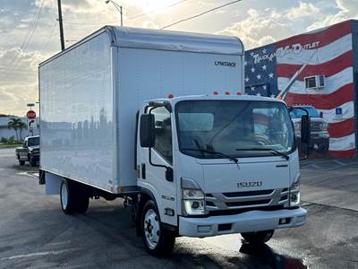 2023 ISUZU NPR-HD BOX TRUCK, 18' LYNCOACH BODY, 6.6L GAS POWER, 1-OWNER, CEAN CARFAX W/ SERVICE RECORDS