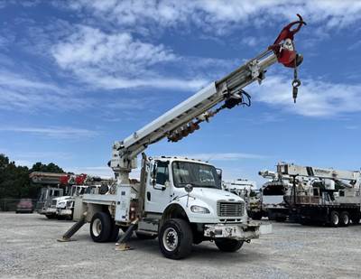 2013 Altec DM47B Tracked Digger Derrick - DM47B Digger Derrick