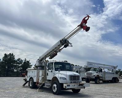 2015 Freightliner M2 106  - Altec DL45B Digger Derrick, Cummins ISL 8.9L Diesel Power, Clean Carfax