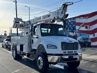 2017 Terex Commander 4047 Digger Derrick Truck - Commander 4047 Digger Derrick