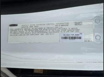 2016 FREIGHTLINER M2-106 TANDEM AXLE FLATBED, CUMMINS ISL POWER, 330 HP, 10-SPEED MANUAL, LEASE RETURN