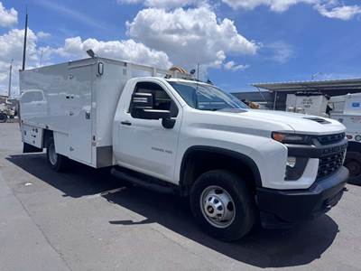 2022 CHEVY SILVERADO 3500HD EQUIPPED W/ FEC GLADIATOR 12' TIRE SERVICE BODY, 2,000 LBS LIFTGATE, EXTRA CLEAN