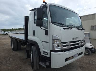 *** LOW MILES *** 2025 ISUZU FTR 16' FLATBED, CUMMINS POWER, ALLISON RDS TRANSMISSION, NON-CDL, 1-OWNER, ONLY 26K MILES