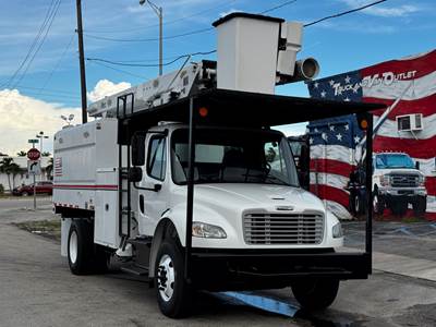 2016 FREIGHTLINER M2-106 FORESTRY TRUCK, CHIPPER DUMP, ALTEC LR758 OVER-CENTER BOOM, CUMMINS POWER, AUTO