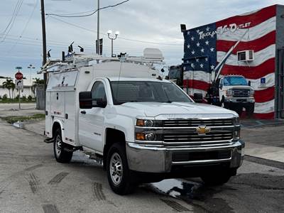 2018 CHEVY SILVERADO 3500HD UTILITY SERVICE TRUCK, 8' ENCLOSED BODY, LADDER RACKS, CLEAN CARFAX, 1-OWNER