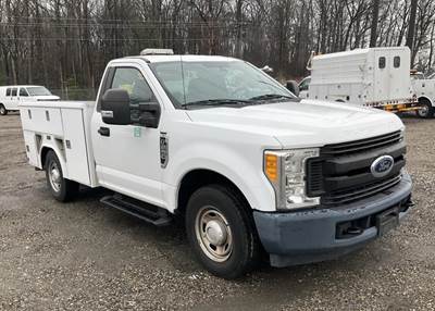 2017 FORD F-250SD 8' UTILITY/SERVICE BODY, ONLY 64K ORIGINAL MILES, CLEAN CARFAX, 1-OWNER, LIKE NEW CONDITION