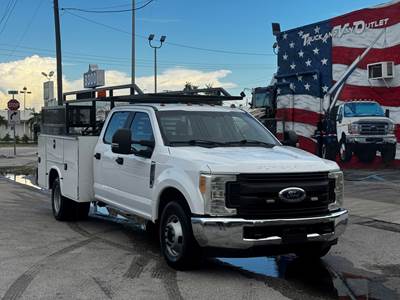 2017 FORD F-350SD UTILITY TRUCK, 8' SERVICE BODY, CREW CAB, LOW MILES, 1-OWNER, CLEAN CARFAX, READY TO WORK